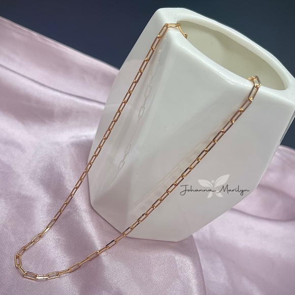 18k Gold Filled Paperclip Necklace 18” or 16” Long ✨ - Picture 3 of 9